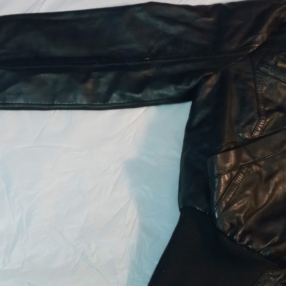 Kid Amor jacket size (S) used but like New - Picture 5 of 15